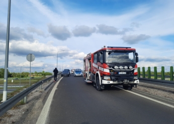 Wypadek na S14 przy miejscowości Szynkielew. Motocyklista zabrany helikopterem do szpitala