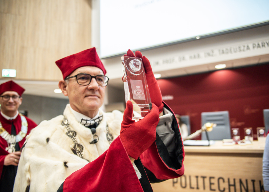 Politechnika Łódzka świętuje 80 lat! "Musimy być dumni, pamiętać o korzeniach i rozwijać uczelnię" 1 Politechnika Łódzka świętuje 80 lat! „Musimy być dumni, pamiętać o korzeniach i rozwijać uczelnię”