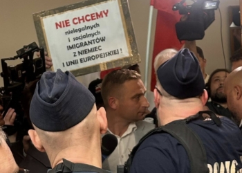 Zakłócone obrady Sejmiku Województwa Łódzkiego. Interweniowała policja