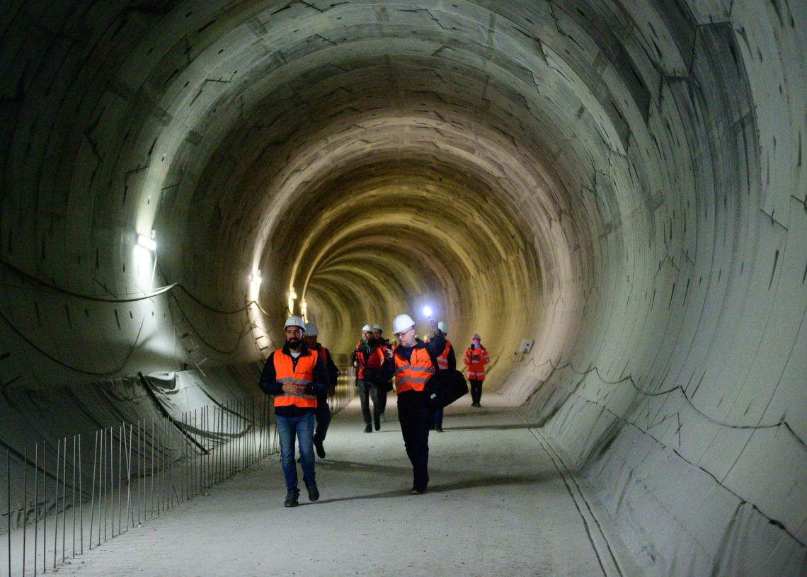 Kiedy ruszy tarcza drążąca tunel pod Łodzią? Wykonawca uważa termin za mało realny 1 Metro w Łodzi