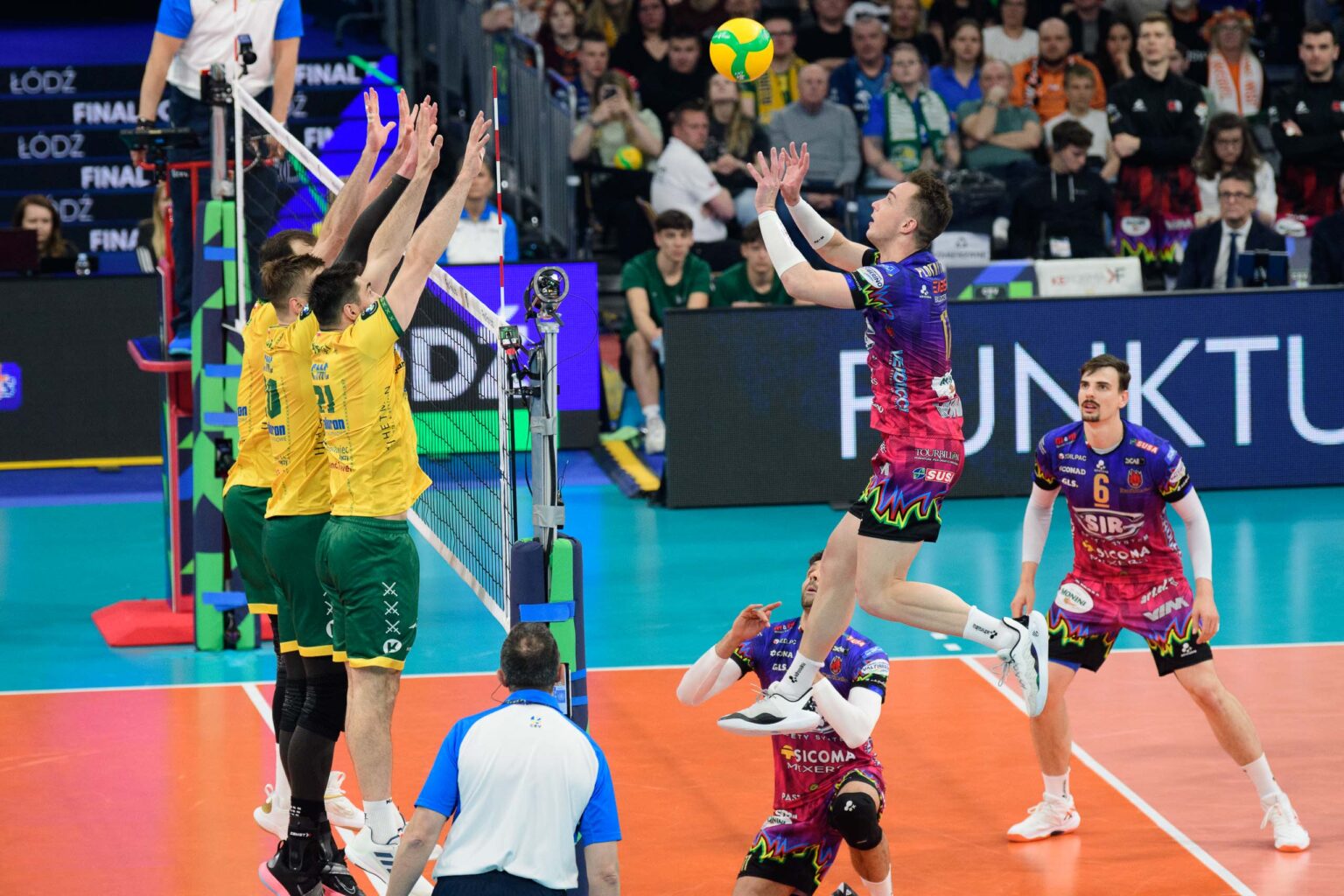 CEV Warta Zawiercie Sir Sicoma Fot Sebastian Szwajkowski 20