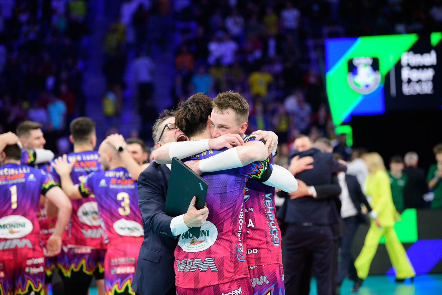 CEV Zwyciezcy dekoracja Fot Sebastian Szwajkowski 11