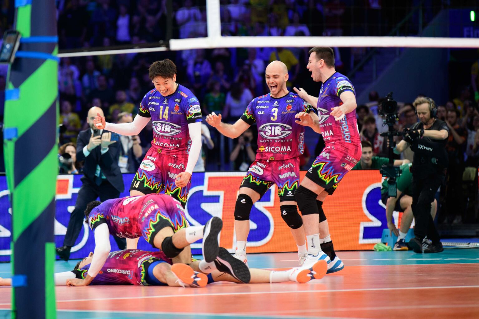 CEV Zwyciezcy dekoracja Fot Sebastian Szwajkowski 9