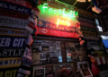 Football Pub. 30-lecie. Szaliki i nie tylko