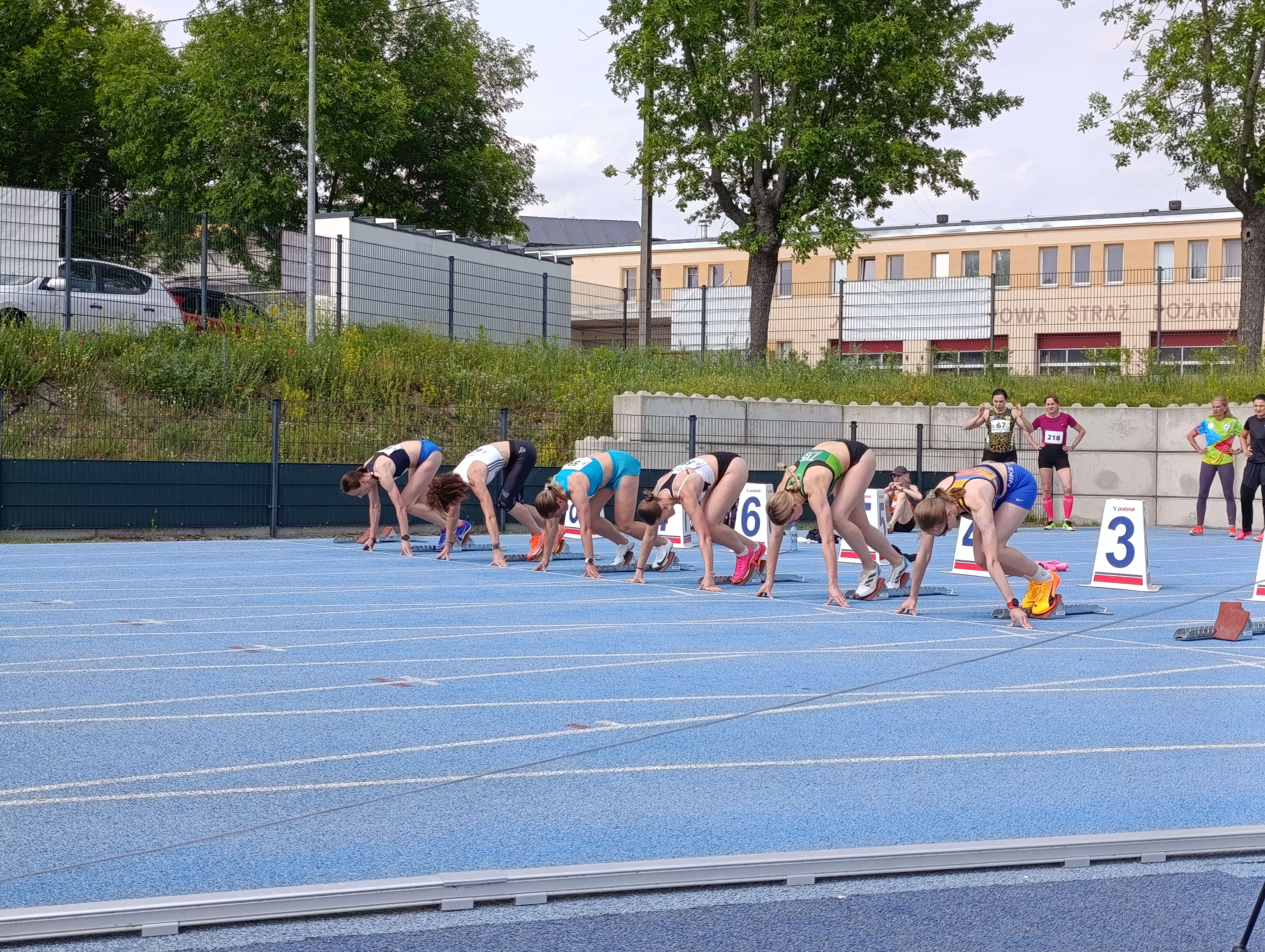 Mistrzostwa Polski Masters w lekkiej atletyce 2025 – ponad 100 zawodników rywalizowało na stadionie RKS w Łodzi [ZDJĘCIA]