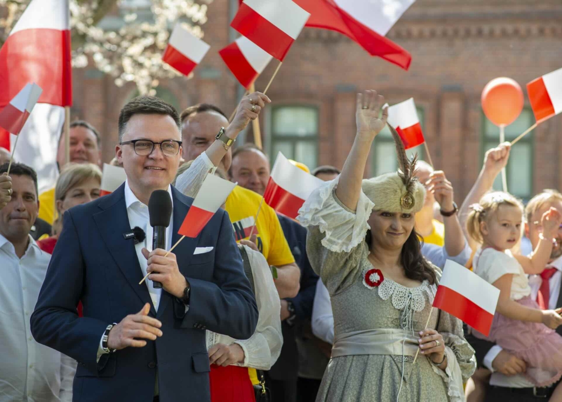 Szymon Hołownia w Brzezinach. "Wizyta u Trumpa to opowieść o ego Nawrockiego" 1 Szymon Hołownia w Brzezinach. „Wizyta u Trumpa to opowieść o ego Nawrockiego”