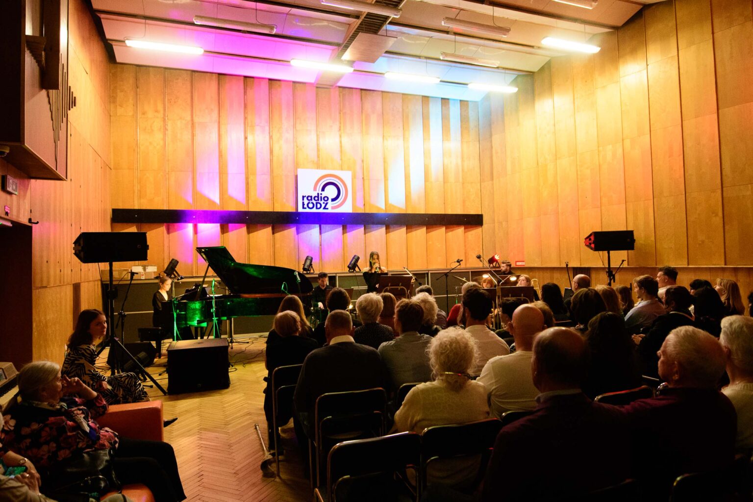 Koncert na Dzien Matki w Studiu Debicha Fot Sebastian Szwajkowski 14