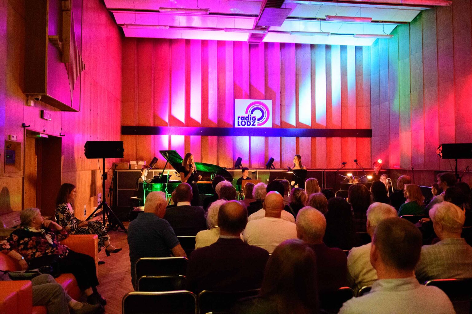 Koncert na Dzien Matki w Studiu Debicha Fot Sebastian Szwajkowski 17