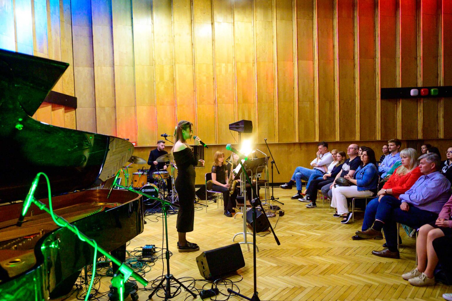 Koncert na Dzien Matki w Studiu Debicha Fot Sebastian Szwajkowski 9