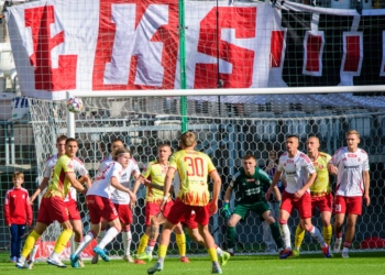 Porażka piłkarzy Ryszarda Robakiewicza na zakończenie sezonu. ŁKS Łódź - Znicz Pruszków 1:2