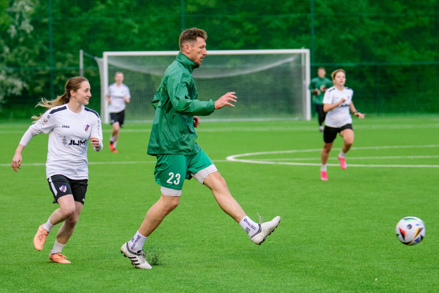 Nowe boisko MOSIR Pabianice Fot Sebastian Szwajkowski 31