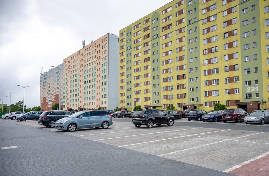 Coraz więcej miejsc parkingowych w Bełchatowie