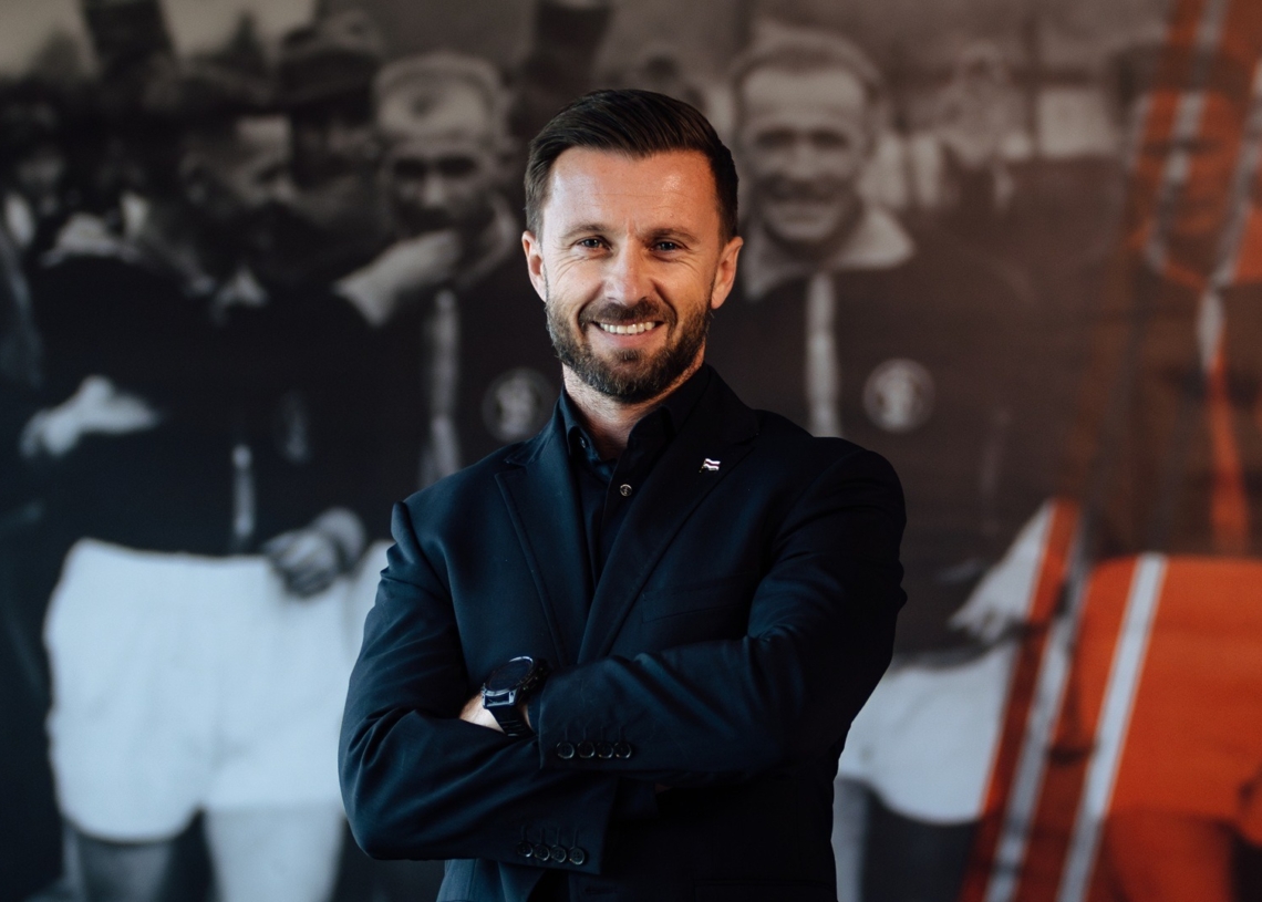 ŁKS Łódź ma nowego trenera! To Szymon Grabowski, specjalista od awansów 1 ŁKS Łódź ma nowego trenera! To Szymon Grabowski, specjalista od awansów