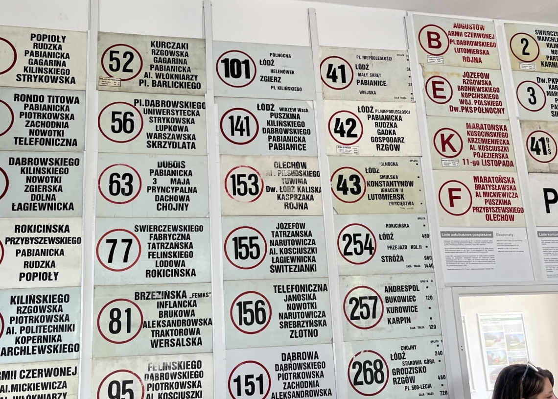 Gratka dla miłośników komunikacji miejskiej w zajezdni na Brusie. Majówkowa wystawa starych tramwajów i autobusów