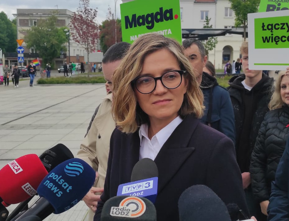 Magdalena Biejat w Łodzi. Wzięła udział w 14. Marszu Równości 2 Magdalena Biejat na Starym Rynku w Łodzi