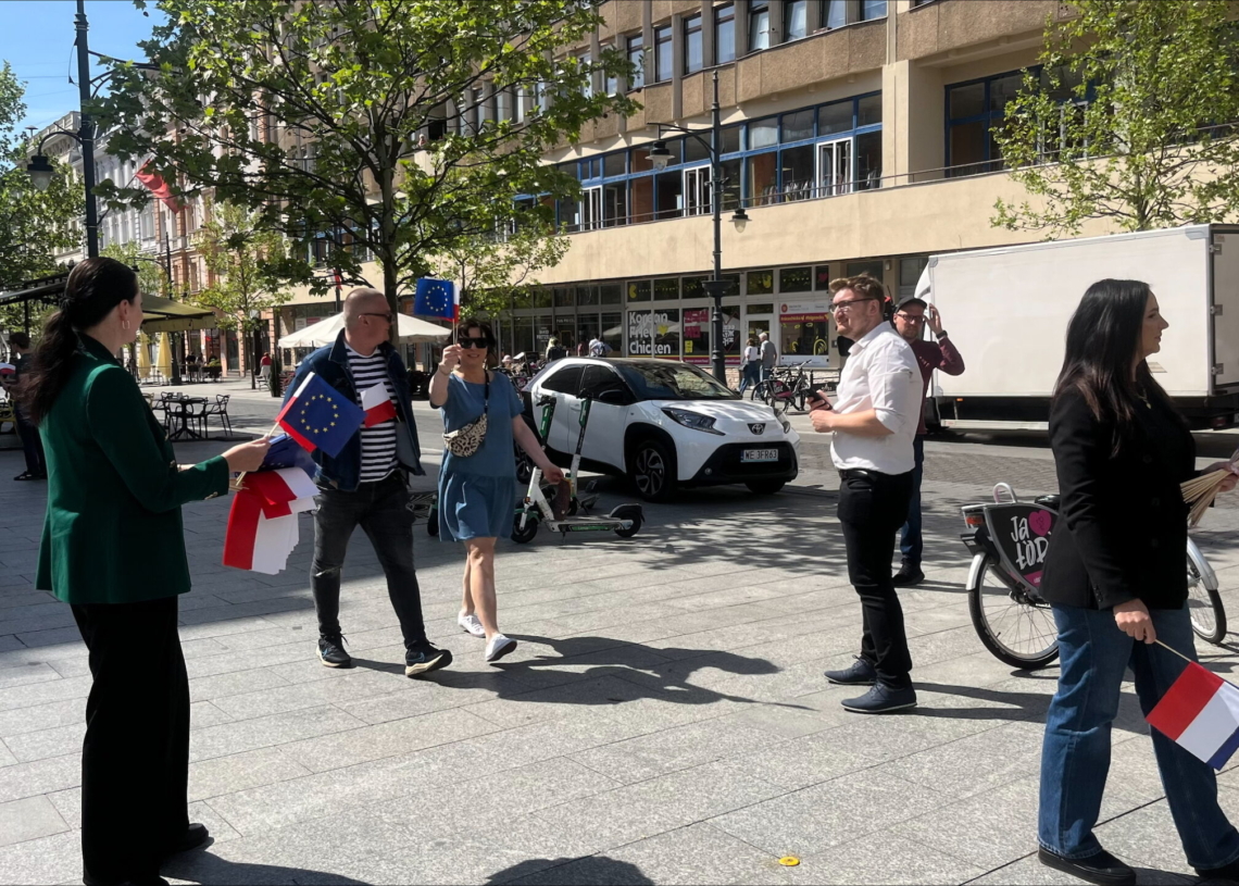 Łódzka Lewica w Dniu Flagi RP. „Flagę i symbole narodowe trzeba mieć przede wszystkim w sercu”