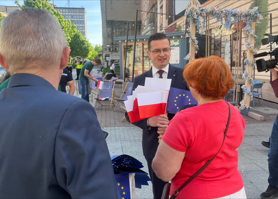 Łódzka Lewica w Dniu Flagi RP. „Flagę i symbole narodowe trzeba mieć przede wszystkim w sercu”