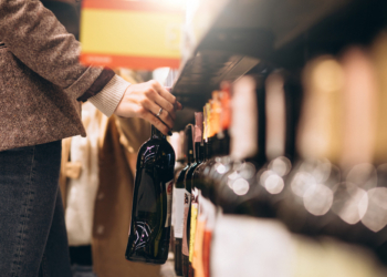 Mieszkańcy chcą zakazać sprzedaży alkoholu na popularnej stacji paliw