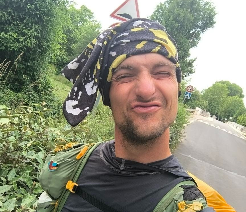 Mateusz Jędrzejczak biegnie z Łodzi do Hiszpanii