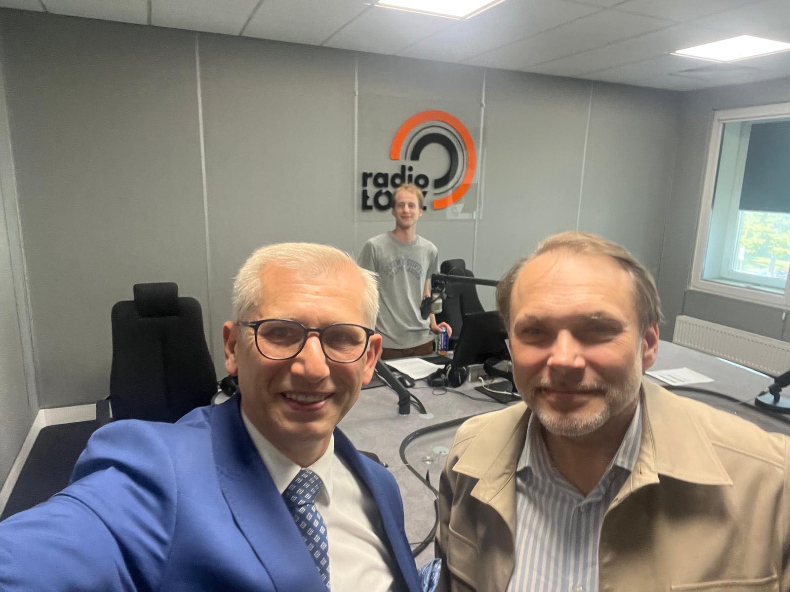 Polityczny poniedziałek. Protesty wyborcze i konflikt Izraela z Iranem [PODCAST]