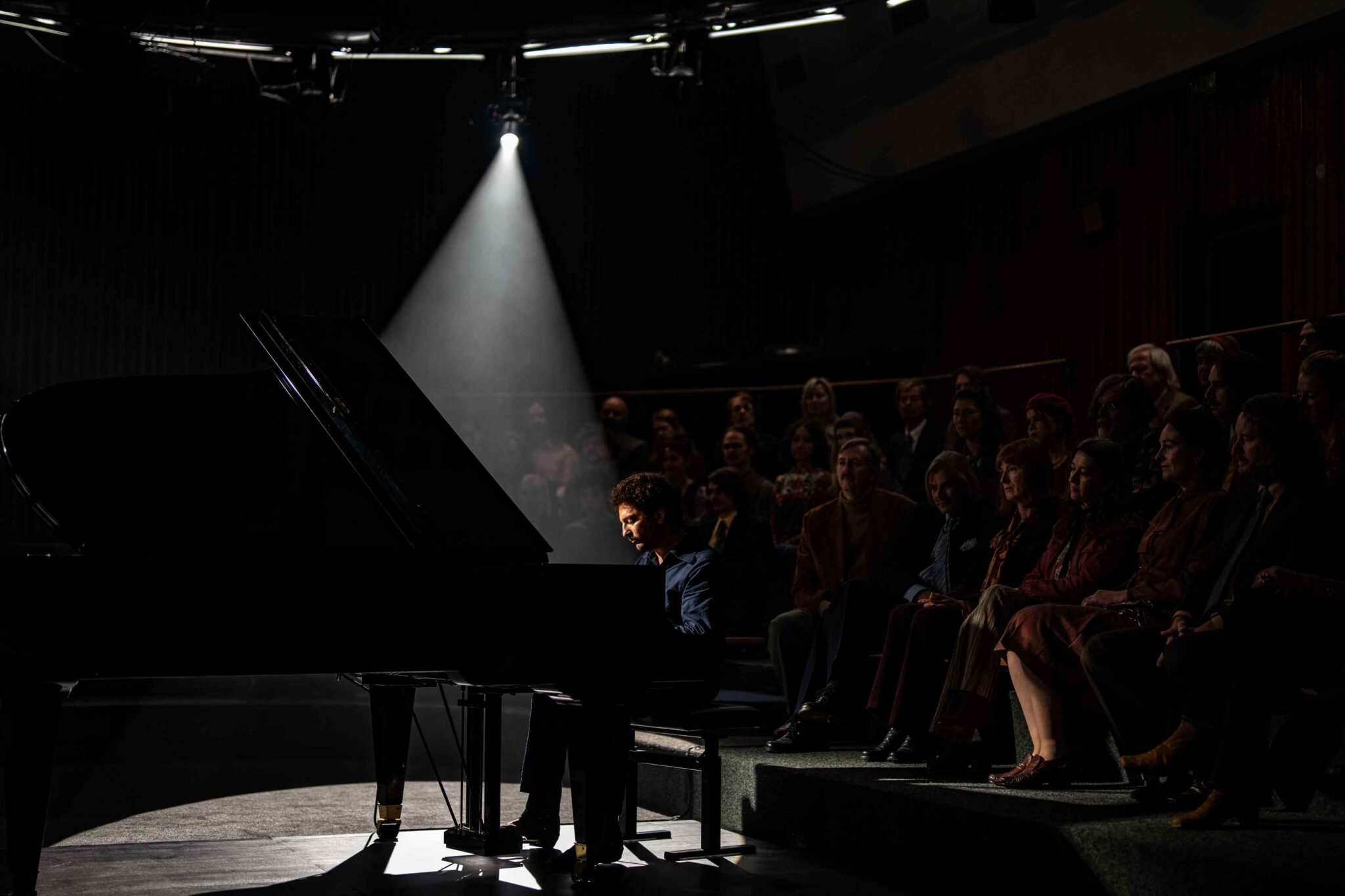 Polska premiera filmu "Dziewczyna z Kolonii" i jazzowa uczta w studiu im. Henryka Debicha 8 Dziewczyna z Kolonii Madness Distribution 2
