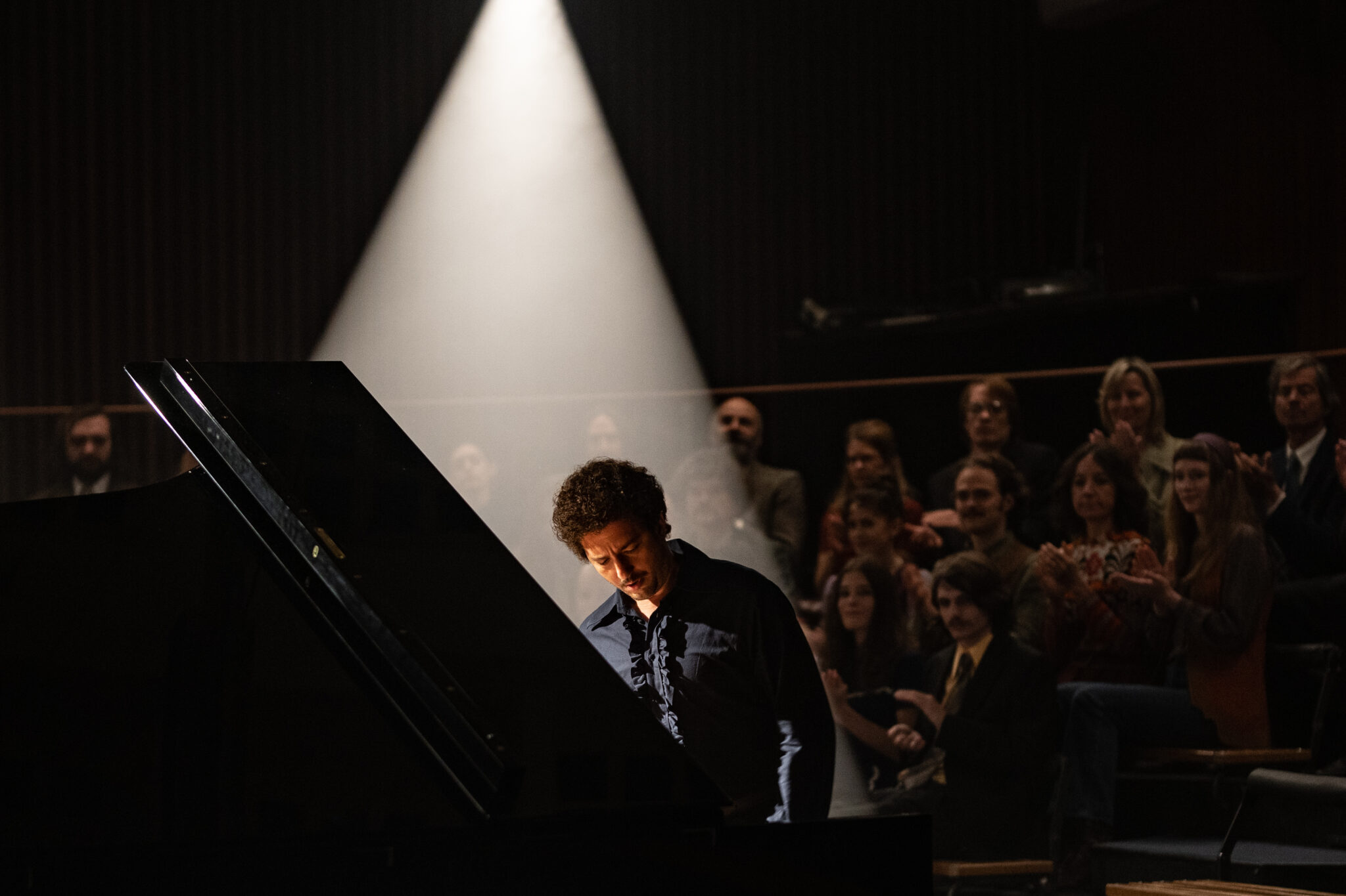 Polska premiera filmu "Dziewczyna z Kolonii" i jazzowa uczta w studiu im. Henryka Debicha 2 Dziewczyna z Kolonii Madness Distribution