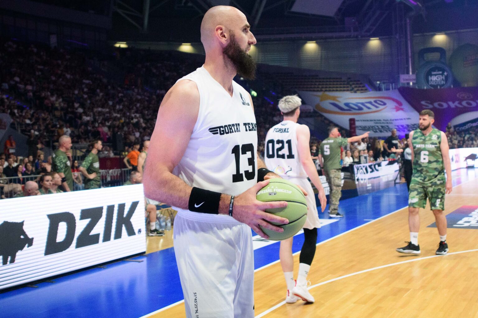 Gortat Team vs Team NATO Fot Sebastian Szwajkowski 3