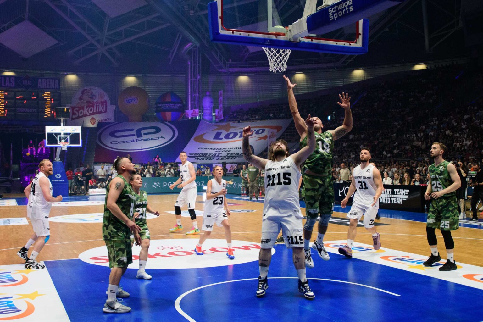 Gortat Team vs Team NATO Fot Sebastian Szwajkowski 9