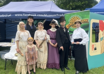Piknik Rewolucja w Parku Julianowskim - historia, muzyka i zabawa dla całej rodziny