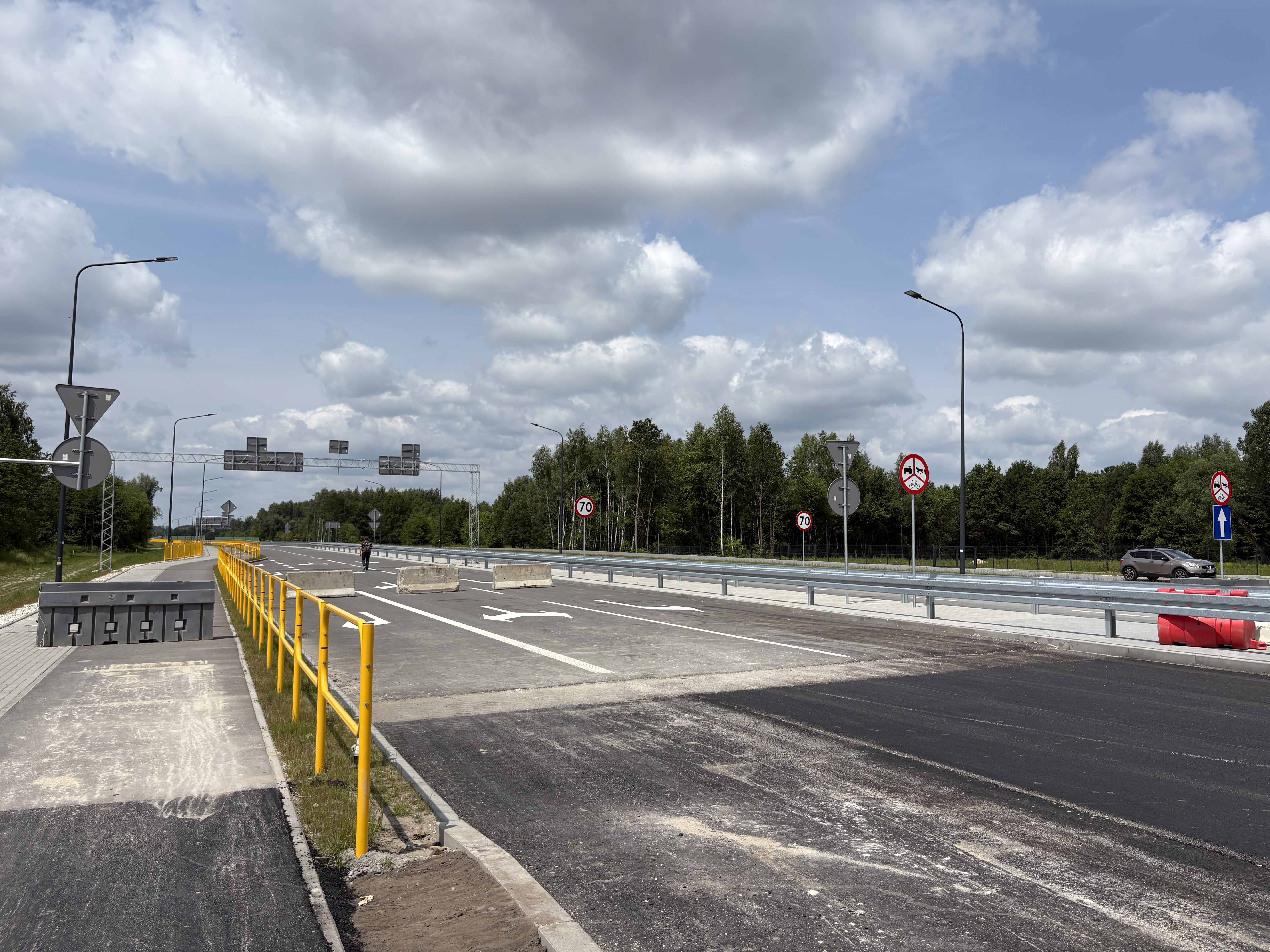 Koniec prac na Szczecińskiej w pobliżu S14 coraz bliżej. Będą ułatwienia dla kierowców i pasażerów MPK