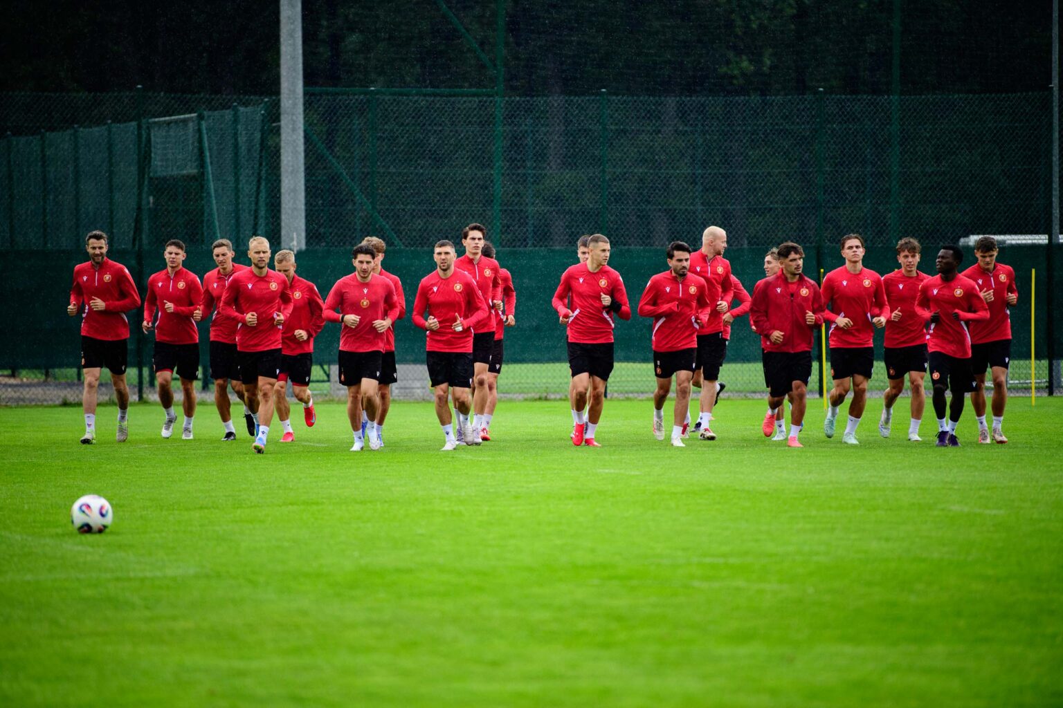 Konferencja Trenera i Trening Widzewa Fot Sebastian Szwajkowski 15