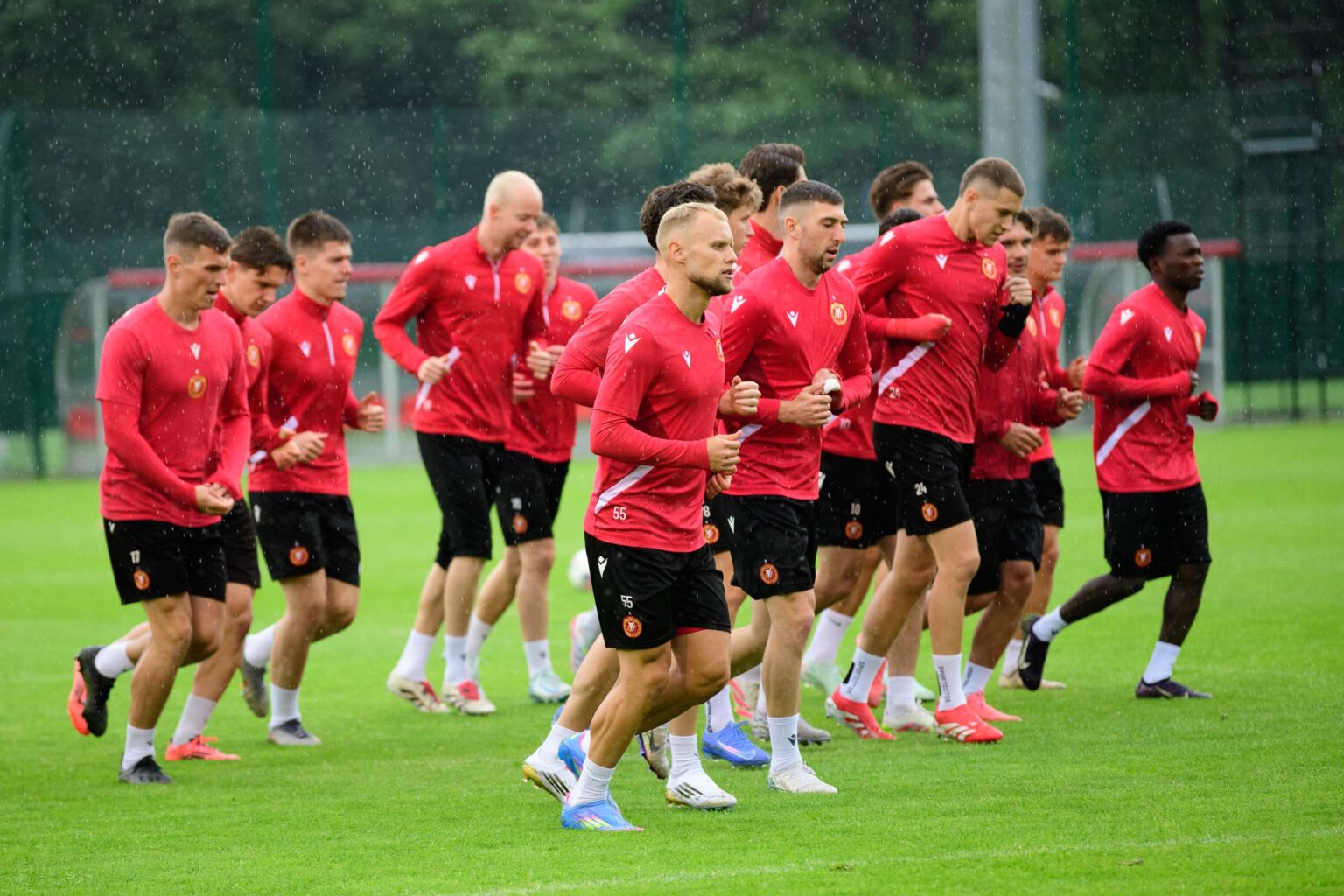 Konferencja Trenera i Trening Widzewa Fot Sebastian Szwajkowski 16