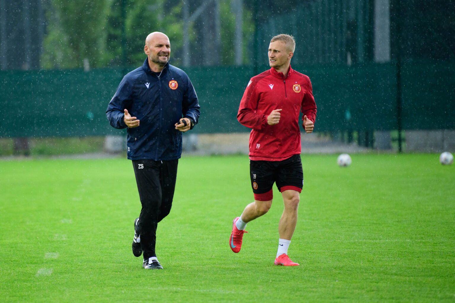 Konferencja Trenera i Trening Widzewa Fot Sebastian Szwajkowski 18