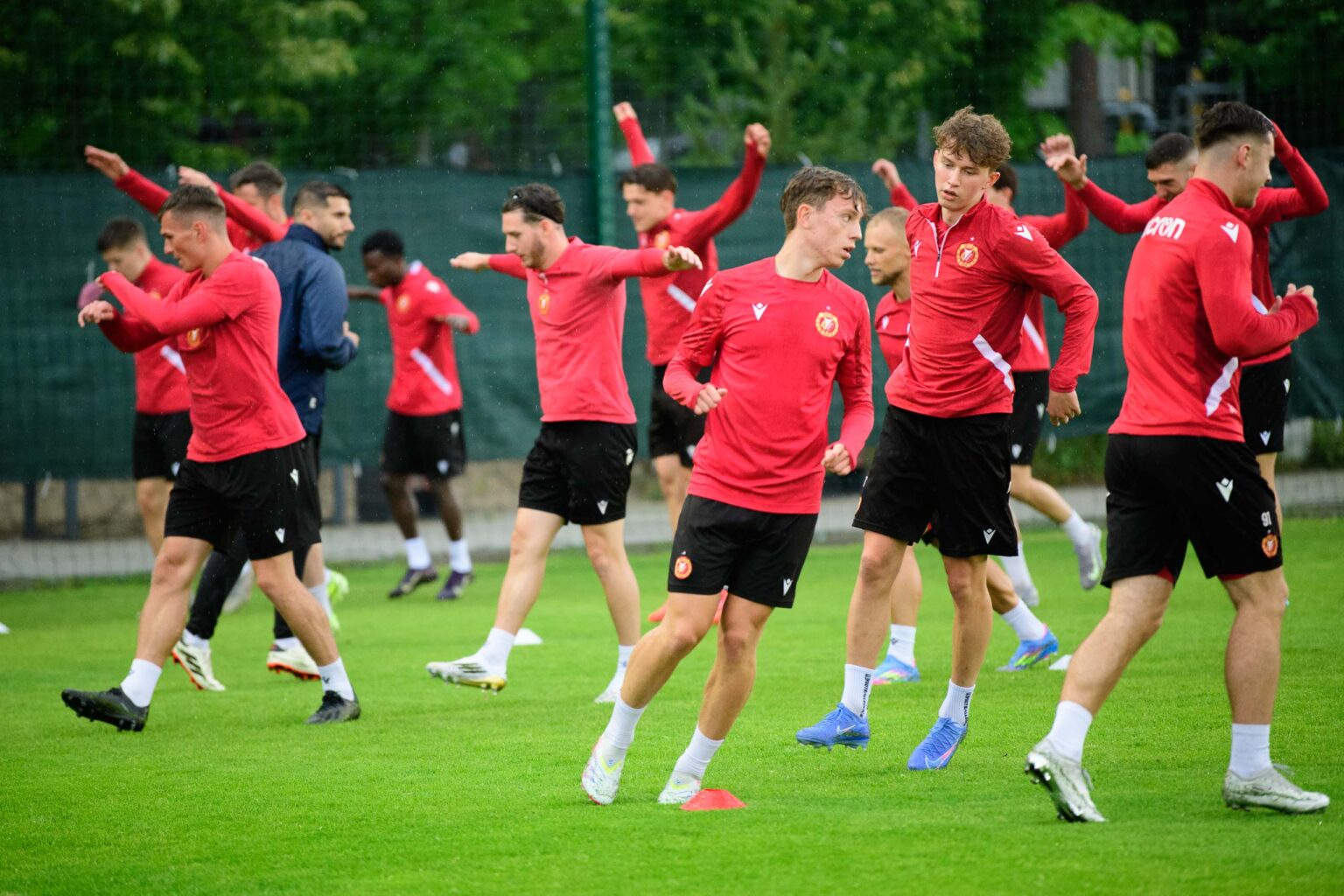 Konferencja Trenera i Trening Widzewa Fot Sebastian Szwajkowski 19