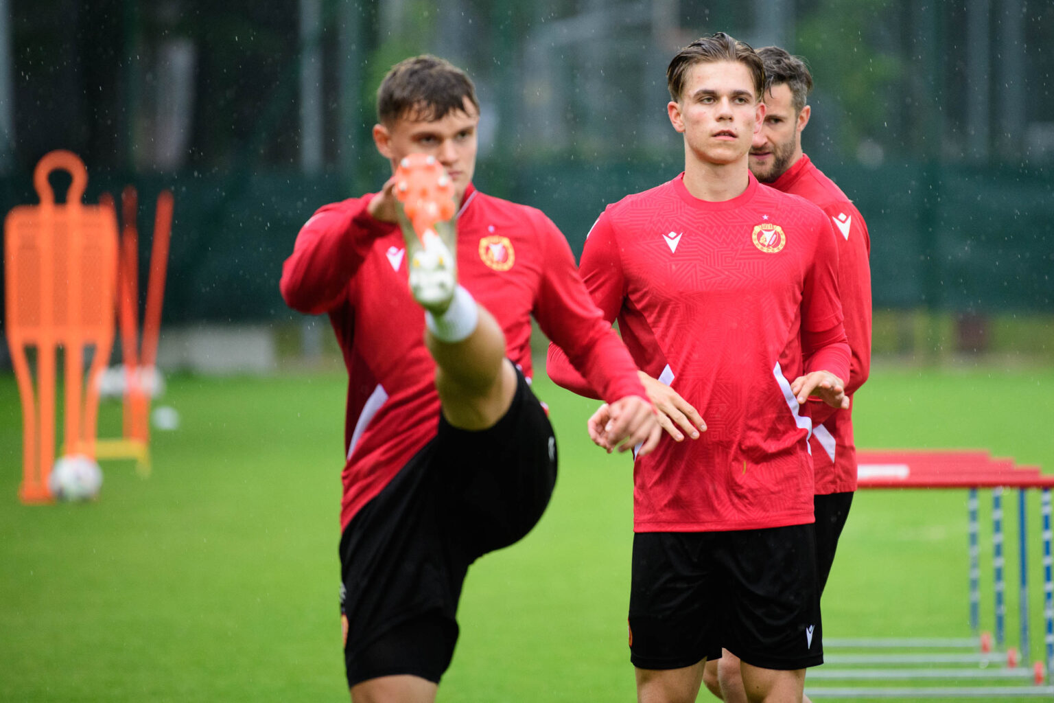 Konferencja Trenera i Trening Widzewa Fot Sebastian Szwajkowski 27