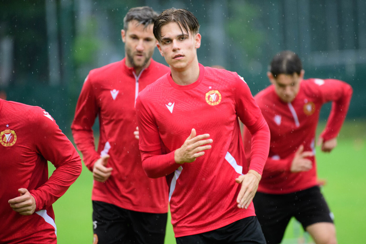 Konferencja Trenera i Trening Widzewa Fot Sebastian Szwajkowski 28