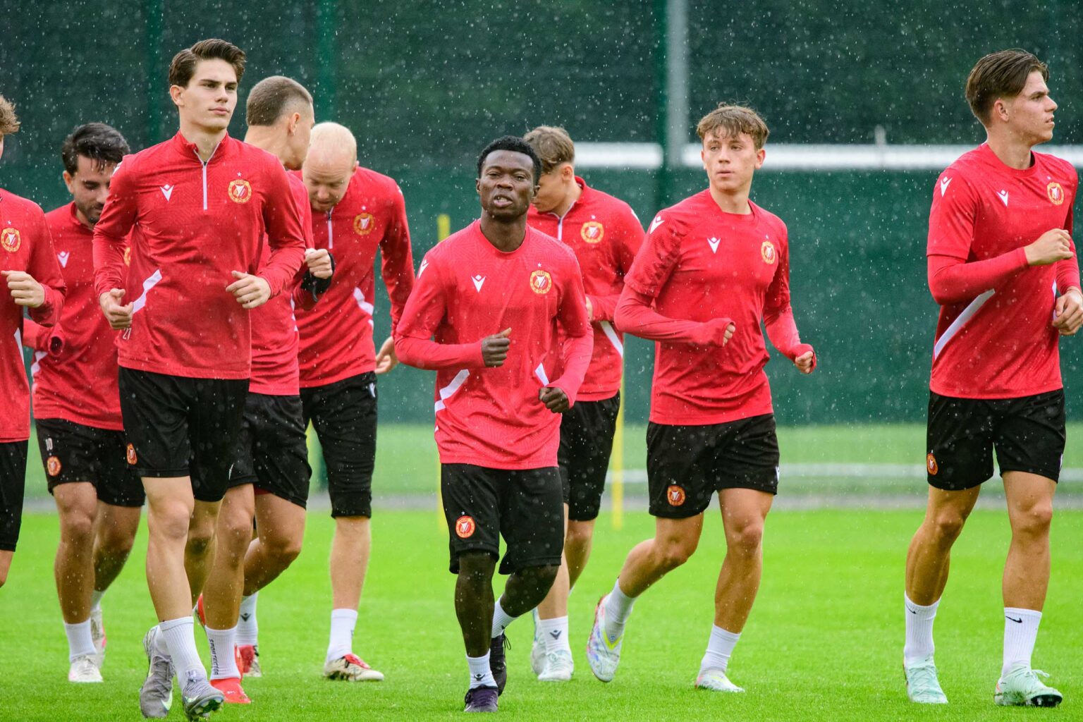 Konferencja Trenera i Trening Widzewa Fot Sebastian Szwajkowski 3