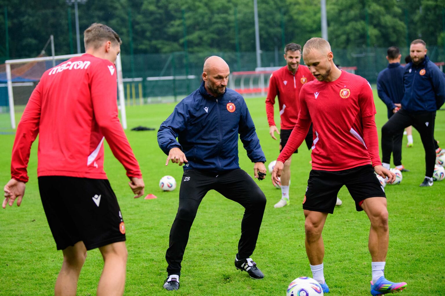 Konferencja Trenera i Trening Widzewa Fot Sebastian Szwajkowski 47