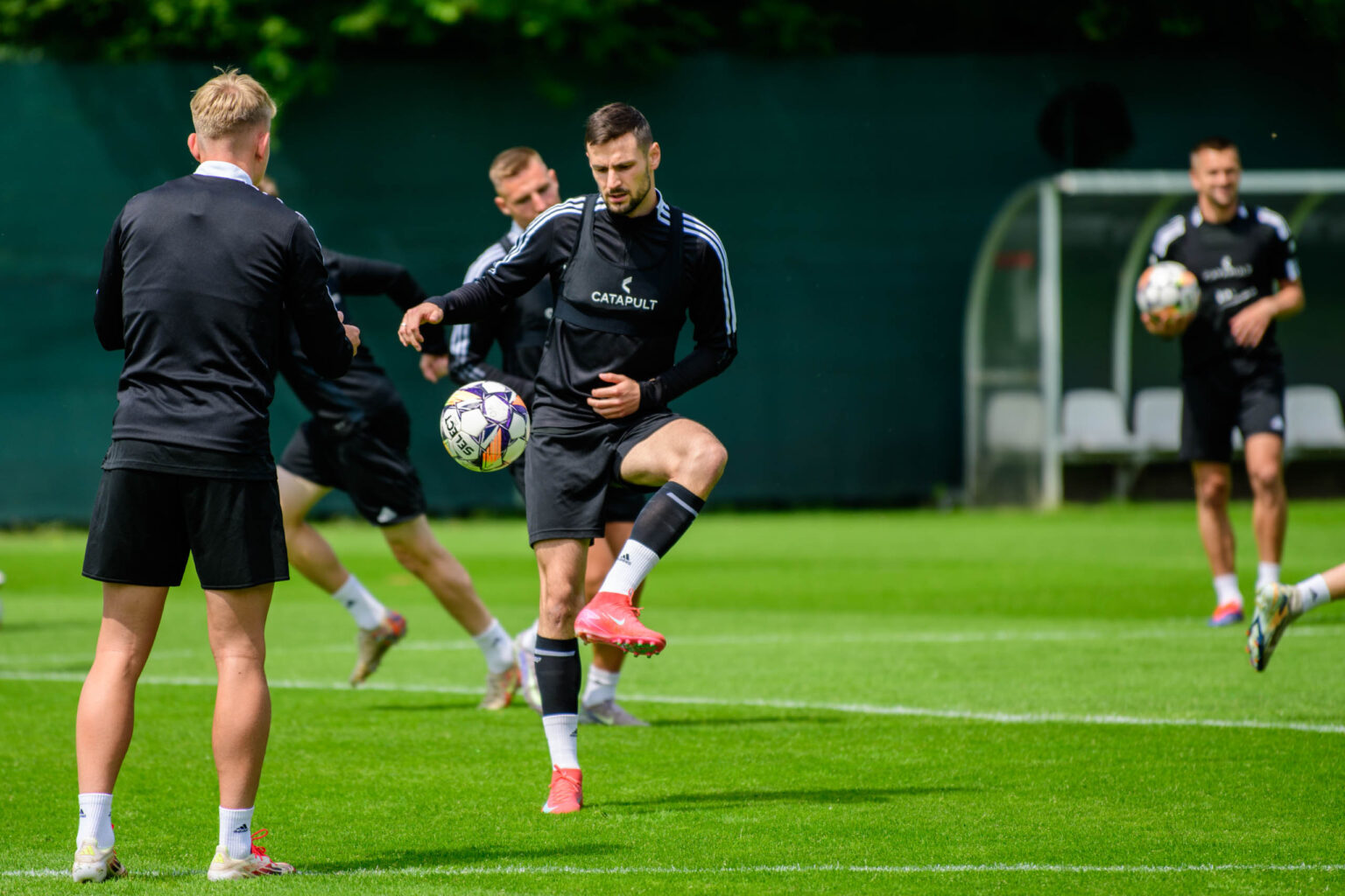 Konferencja trenera Pierwszy Trening LKS Fot Sebastian Szwajkowski 3