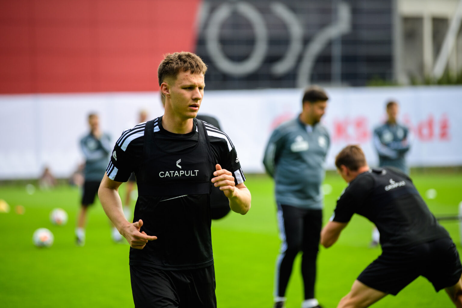 Konferencja trenera Pierwszy Trening LKS Fot Sebastian Szwajkowski 30