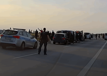 O krok od ustawki na autostradzie A1. Musiała interweniować policja [WIDEO]