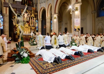 Święcenia kapłańskie w łódzkiej Archikatedrze [ZDJĘCIA]