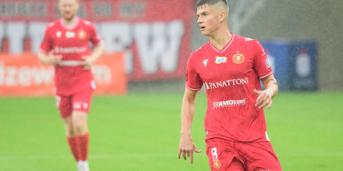 Widzew pożegnał pomocnika. Reprezentant Polski U-19 zostaje w kraju 1 Widzew pożegnał pomocnika. Reprezentant Polski U-19 zostaje w kraju
