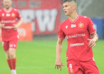 Widzew pożegnał pomocnika. Reprezentant Polski U-19 zostaje w kraju
