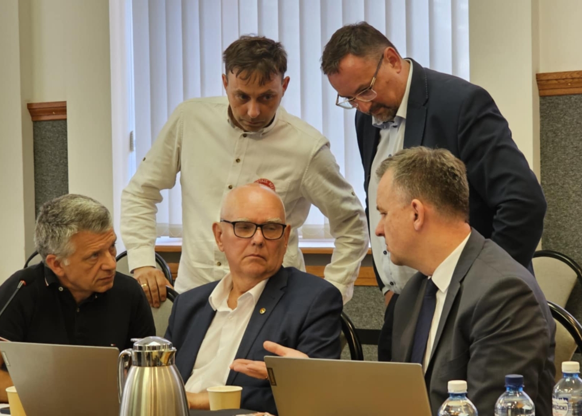 Wielogodzinne dyskusje radnych z Piotrkowa. Tematem Centrum Integracji Cudzoziemców