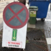 Kartonowy znak zakazu parkowania na łódzkim woonerfie. Mieszkańcy wzięli sprawę swoje ręce 6 Kartonowy znak zakazu parkowania na łódzkim woonerfie. Mieszkańcy wzięli sprawę swoje ręce