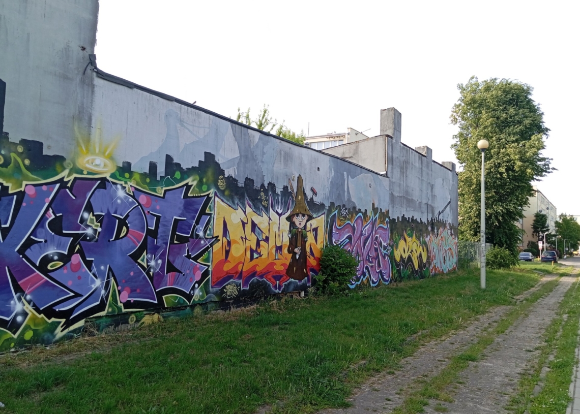 Graffiti zamiast wulgarnych napisów. Akcja straży miejskiej i artysty z Konstantynowa Łódzkiego
