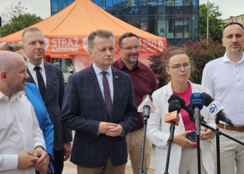 Mariusz Błaszczak w Piotrkowie Trybunalskim. Wsparł referenda