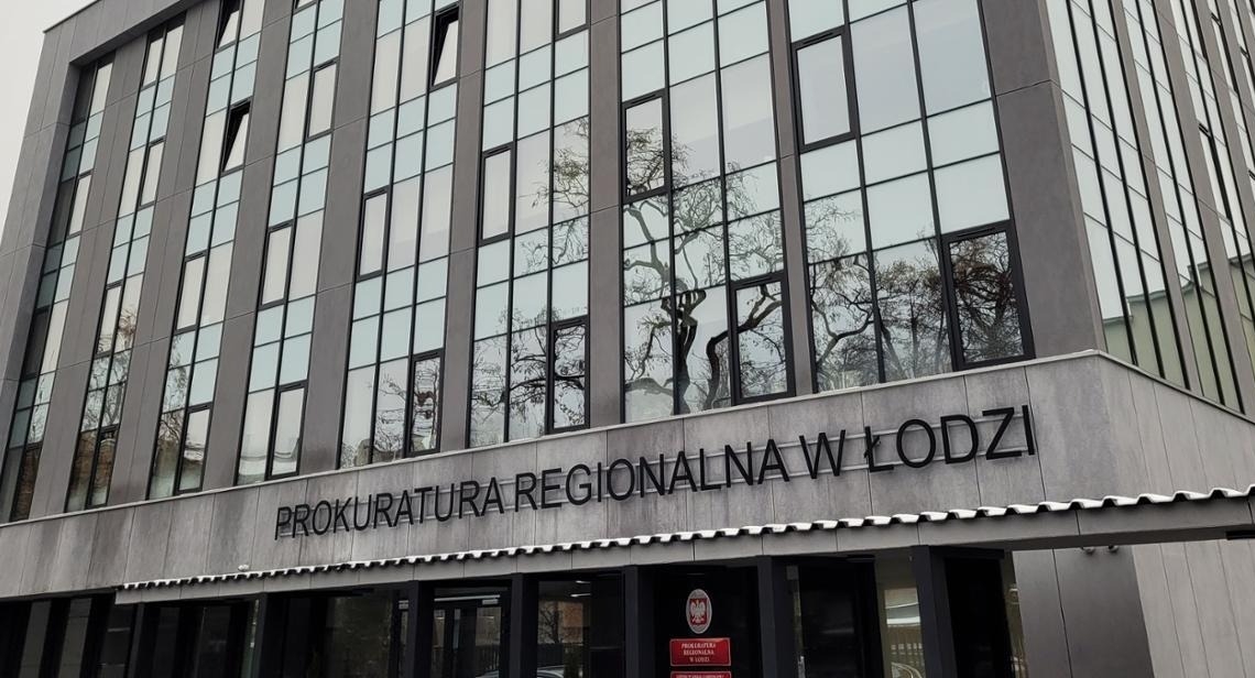 Oszukali 1500 osób na 3 miliony złotych. Teraz grozi im do 15 lat więzienia 1 Prokuratura jeszcze raz zbada sprawę Domu Dziecka w Godynicach. Miało tam dochodzić do przemocy fizycznej i psychicznej