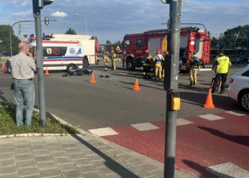 Wypadek z udziałem motocykla na rogu Zakładowej i Hetmańskiej [ZDJĘCIA]